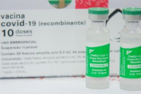 Sem insumos, Fiocruz suspende produção da vacina Oxford/Astrazeneca