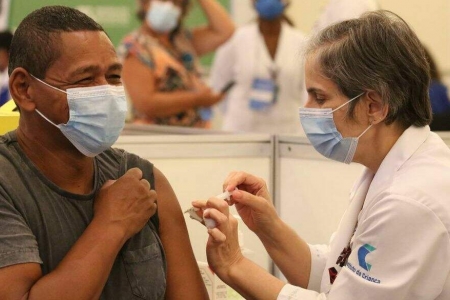 Vacinas já distribuídas no País atendem 7% dos públicos prioritários