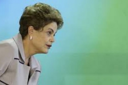 Senado aprova impeachment, Dilma perde mandato e Temer assume