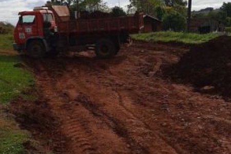 Rolador: iniciadas obras para pavimentar rua na Serrinha do Rosário